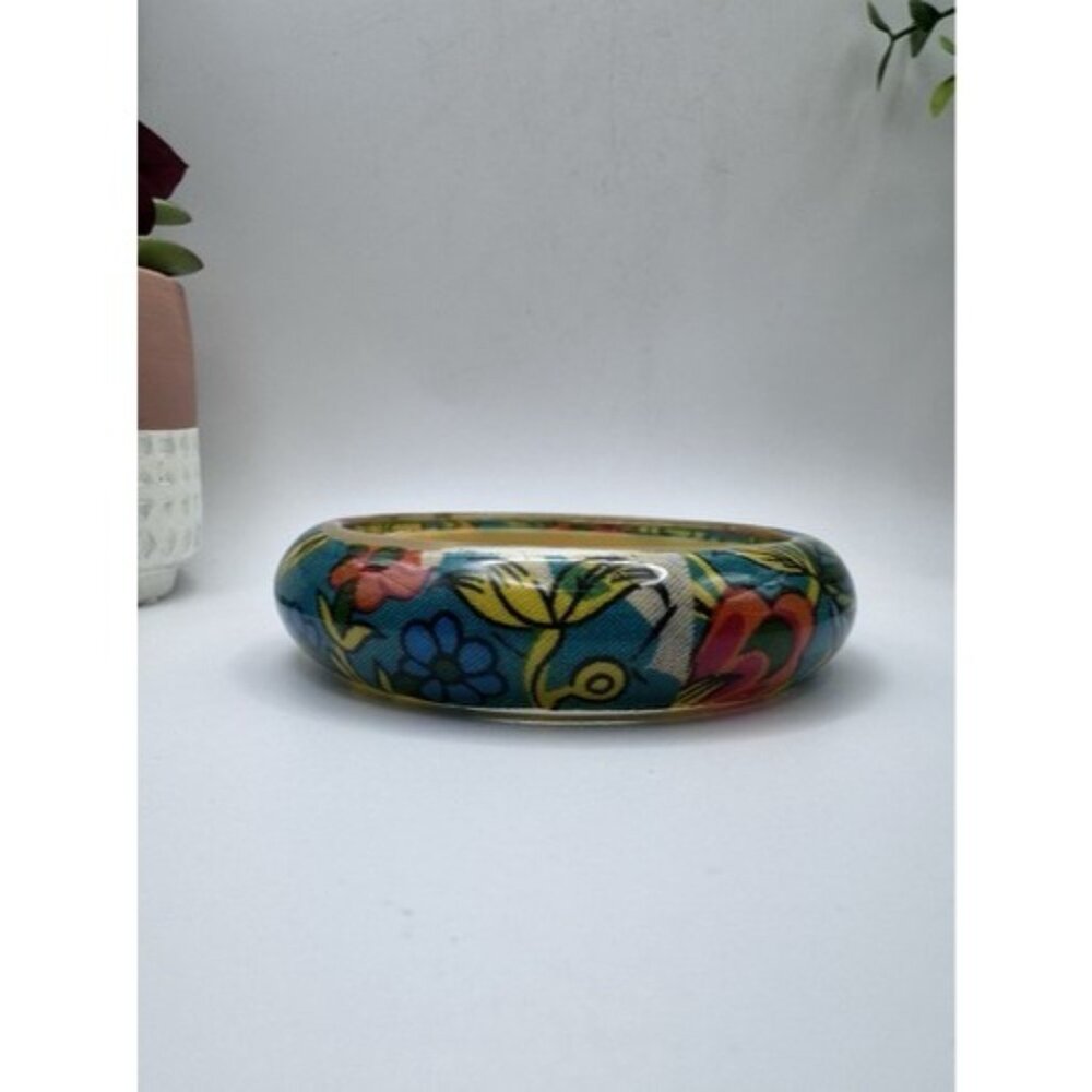 Authentic Lucite Floral Bangle Bracelets 8" Around Beautiful Vintage Boho - Picture 7 of 11